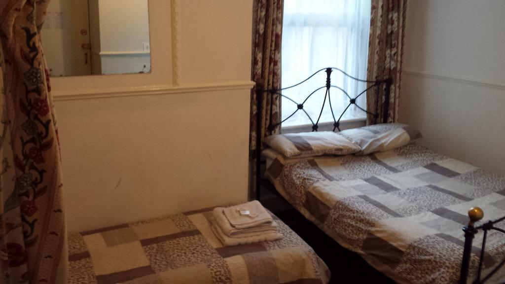 Bed and Breakfast The Elmora à Blackpool Chambre photo